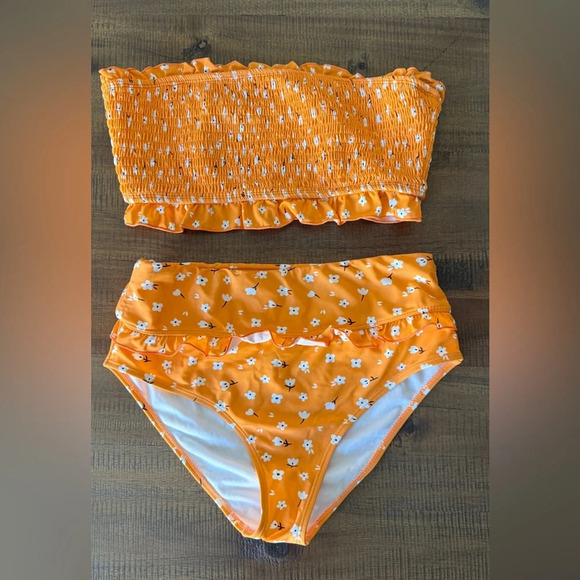 High Waisted Bikini - Picture 2 of 6